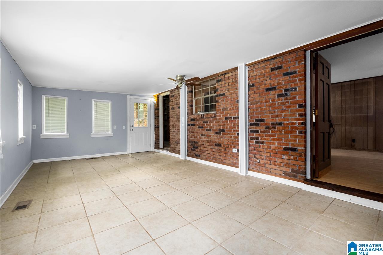 3743 Hilltop Road Southeast Bessemer, AL 35022 - Photo 14 of 29 Gallery Image 14