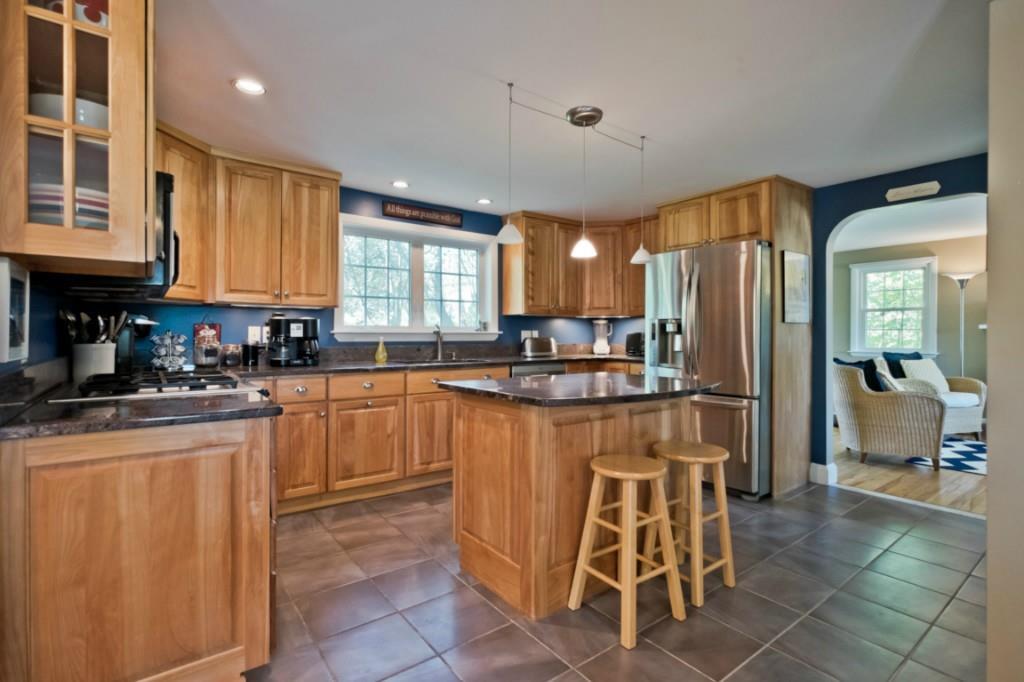 23 Bennett Road Yarmouth, ME 04096 - Photo 5 of 32 Photo