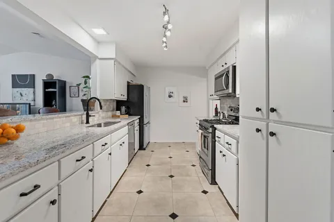 $525,000 | 2405 Stone River Drive, Austin, TX 78745
