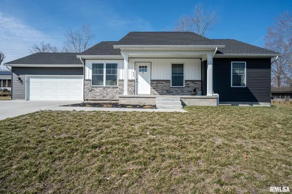 $239,900 | 659 Deadwood Drive, Herrin, IL 62948