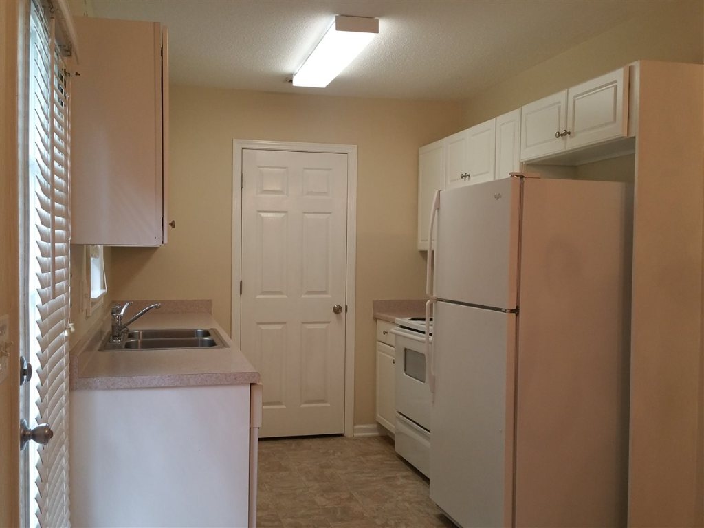 610 Friendship Road Seneca, SC 29678 - Photo 4 of 15 Gallery Image 4