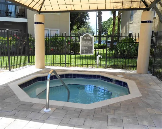 $1,850 | 4040 Crockers Lake Boulevard, Unit 1725, Sarasota, FL 34238