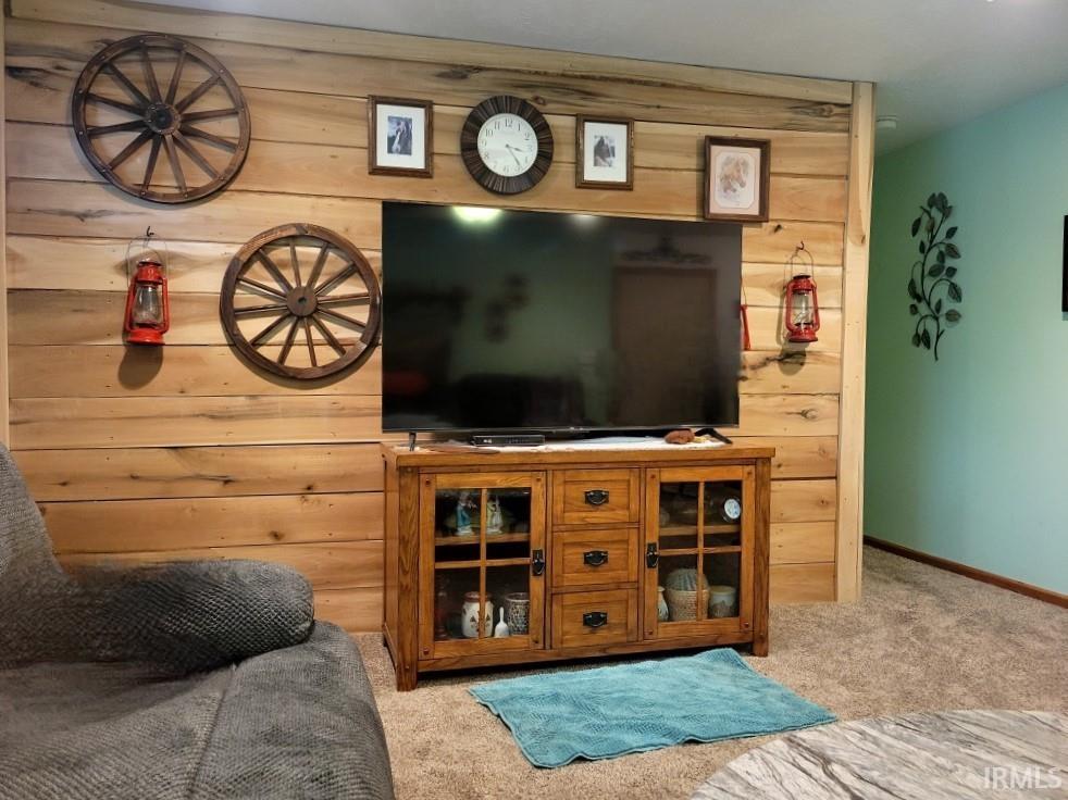 209 Eastside Park Road Washington, IN 47501 - Photo 2 of 17 Gallery Image 2