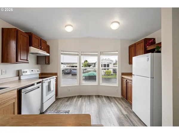 $49,900 | 2150 Laura Street, Unit 65, Springfield, OR 97477