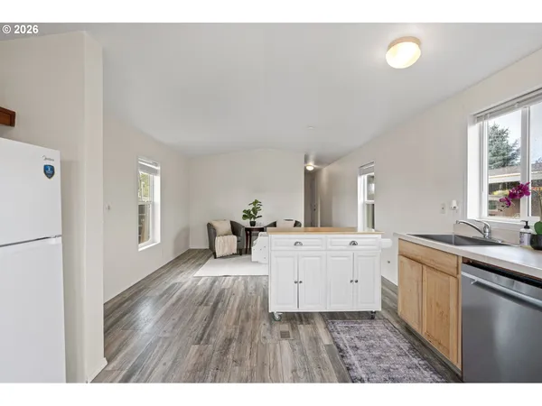 $49,900 | 2150 Laura Street, Unit 65, Springfield, OR 97477