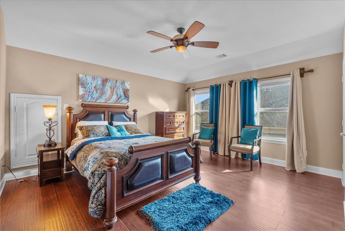 1358 Porta Rosa Lane League City, TX 77573 - Photo 31 of 48 Bedroom 4 with a private en-suite bath