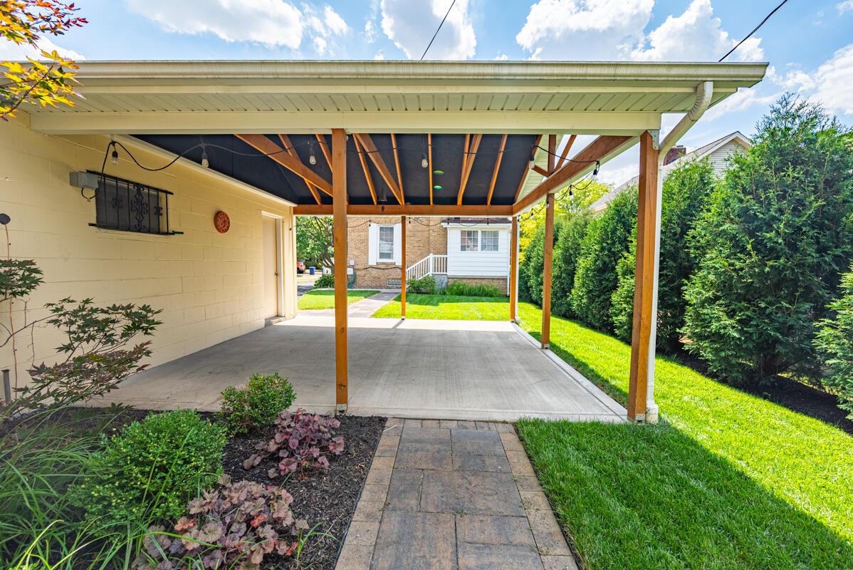 150 Arden Road Columbus, OH 43214 - Photo 37 of 37 Cool patio with electric & lights