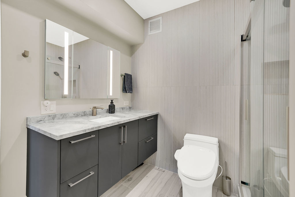 175 East Delaware Place, Unit 6018 Chicago, IL 60611 - Photo 12 of 38