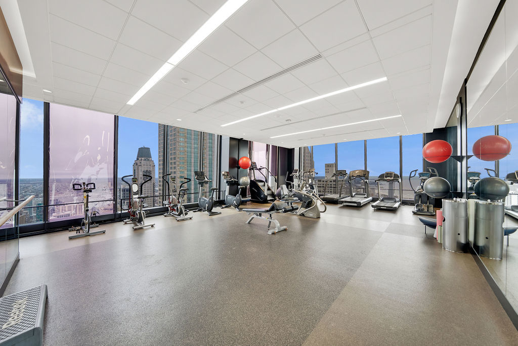 175 East Delaware Place, Unit 6018 Chicago, IL 60611 - Photo 22 of 38