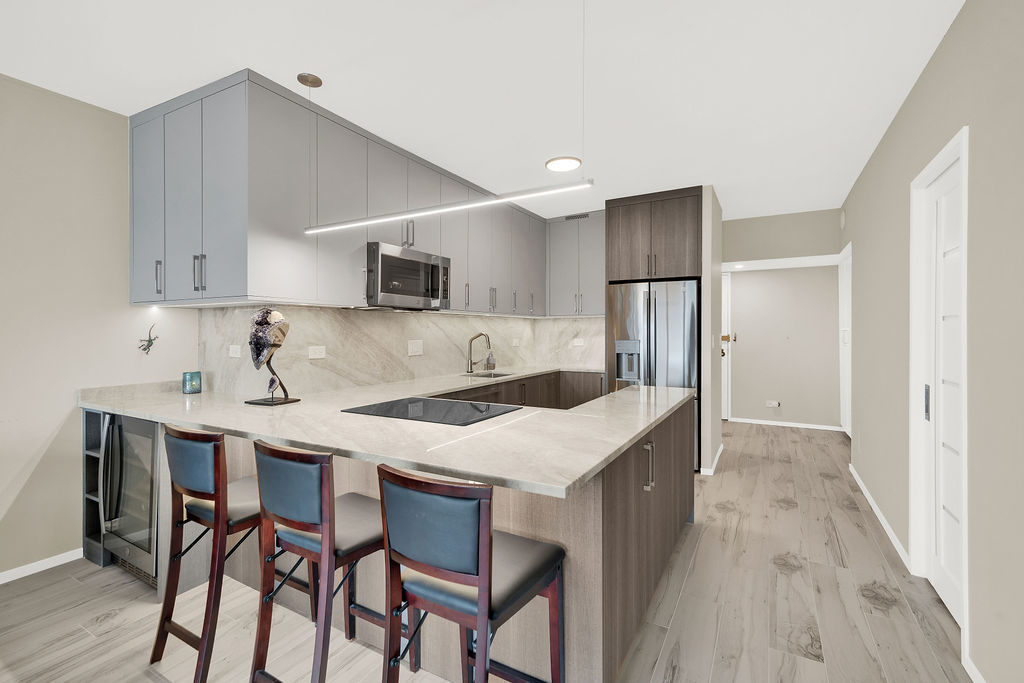 175 East Delaware Place, Unit 6018 Chicago, IL 60611 - Photo 5 of 38