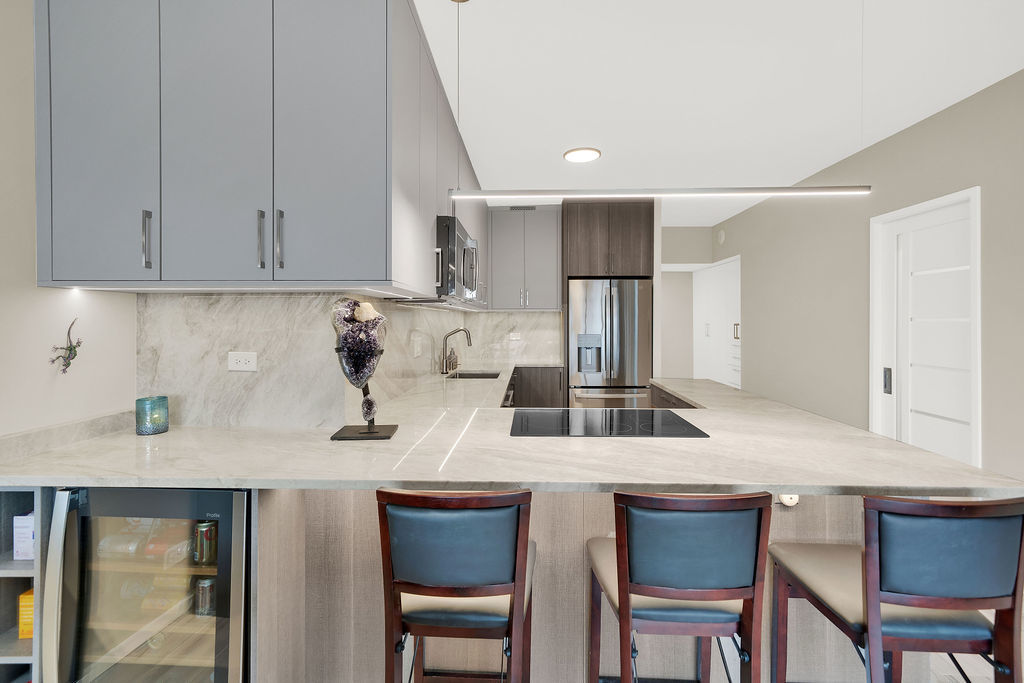 175 East Delaware Place, Unit 6018 Chicago, IL 60611 - Photo 6 of 38