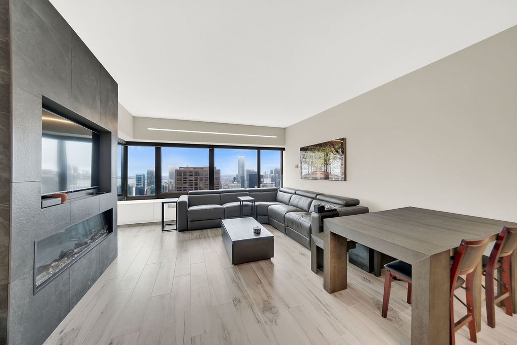 175 East Delaware Place, Unit 6018 Chicago, IL 60611 - Photo 8 of 38