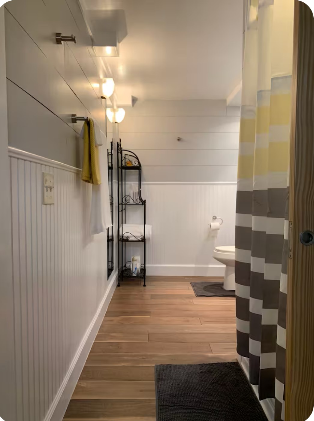 911 11th Street, Unit 2 Galveston, TX 77550 - Photo 12 of 20 a view of a hallway with a white walls