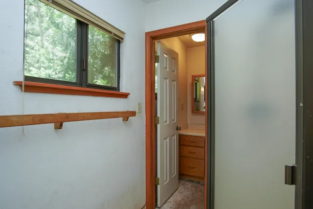 an empty room with a empty space