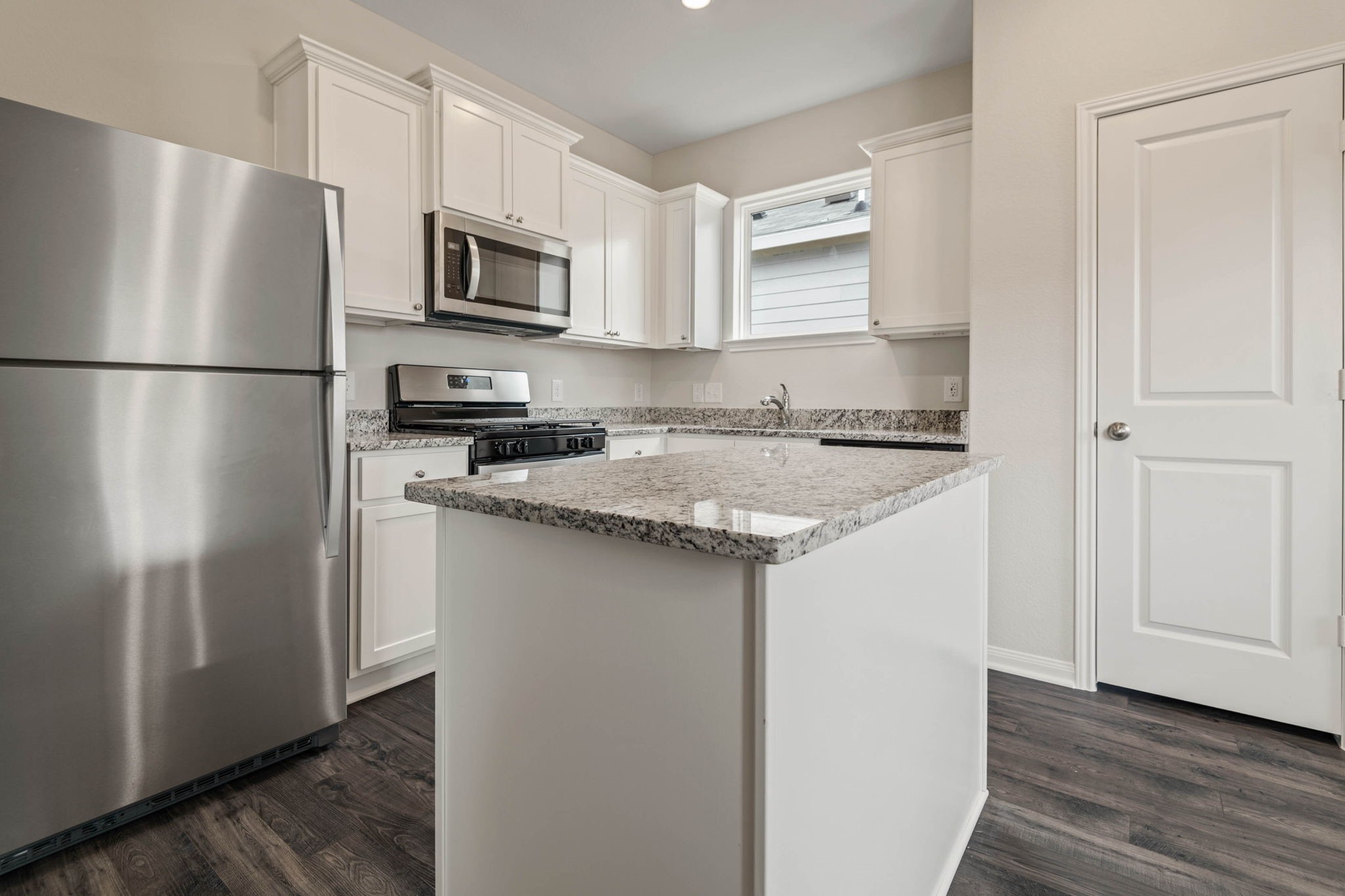 363 Kingston Way Waller, TX 77484 - Photo 11 of 25