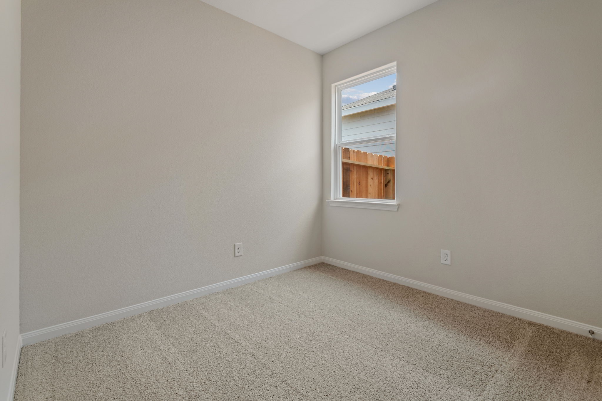 363 Kingston Way Waller, TX 77484 - Photo 3 of 25