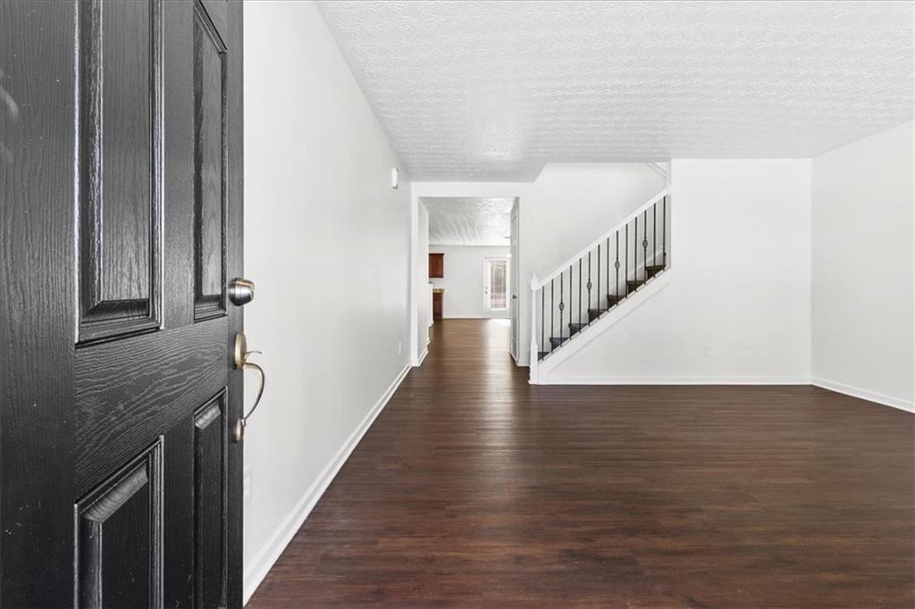 889 Bramble Way Grayson, GA 30017 - Photo 5 of 37