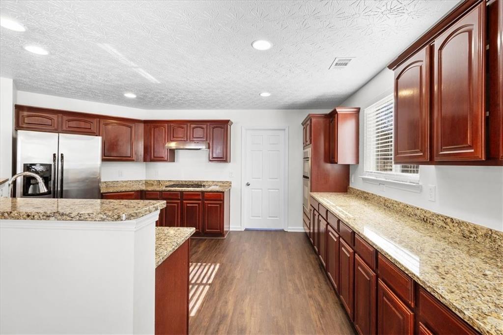 889 Bramble Way Grayson, GA 30017 - Photo 10 of 37