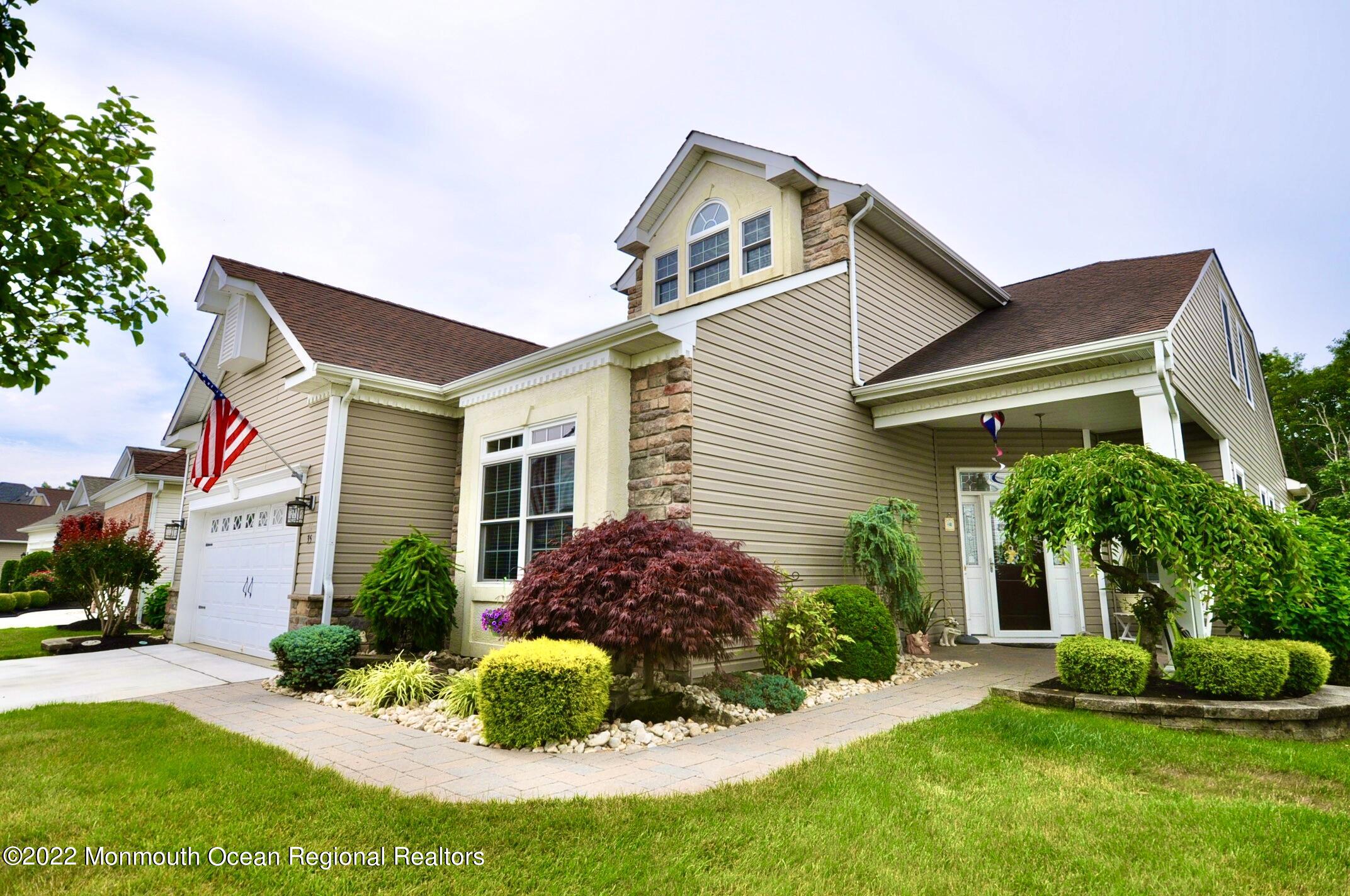 49FE3D0E-33CA-4A75-B908-CF5A17EAFFDE_1_2