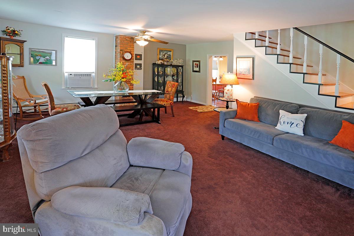 1758 Manchester Road Westminster, MD 21157 - Photo 7 of 19 Spacious Warm and Inviting Living Room!
