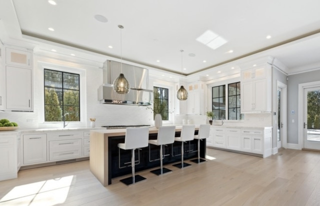 744 Taft Road Hinsdale, IL 60521 - Photo 11 of 37 a dining room with furniture and windows