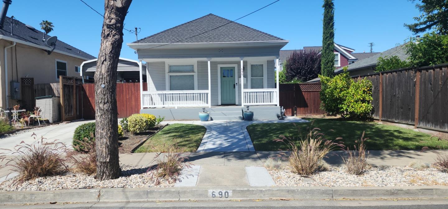 690 Madison Street Santa Clara, CA 95050 - Photo 1 of 27 a front view of a house