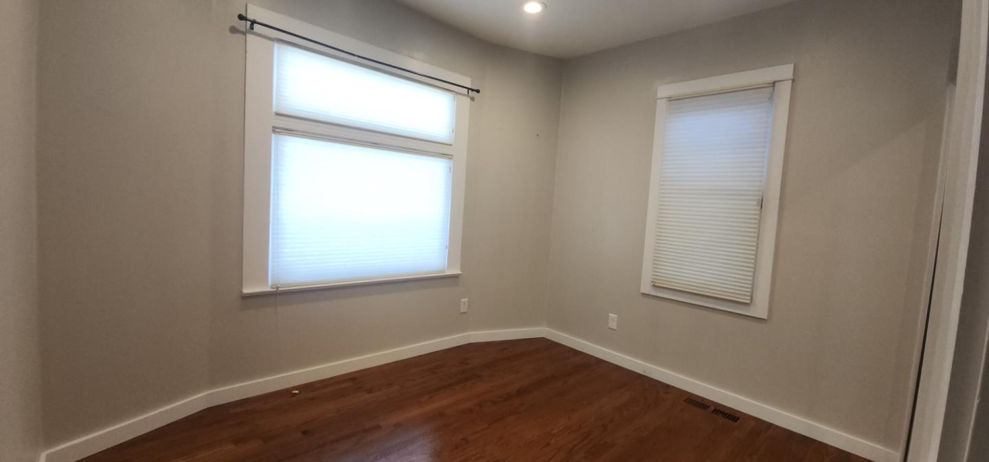 690 Madison Street Santa Clara, CA 95050 - Photo 17 of 27 an empty room with a window