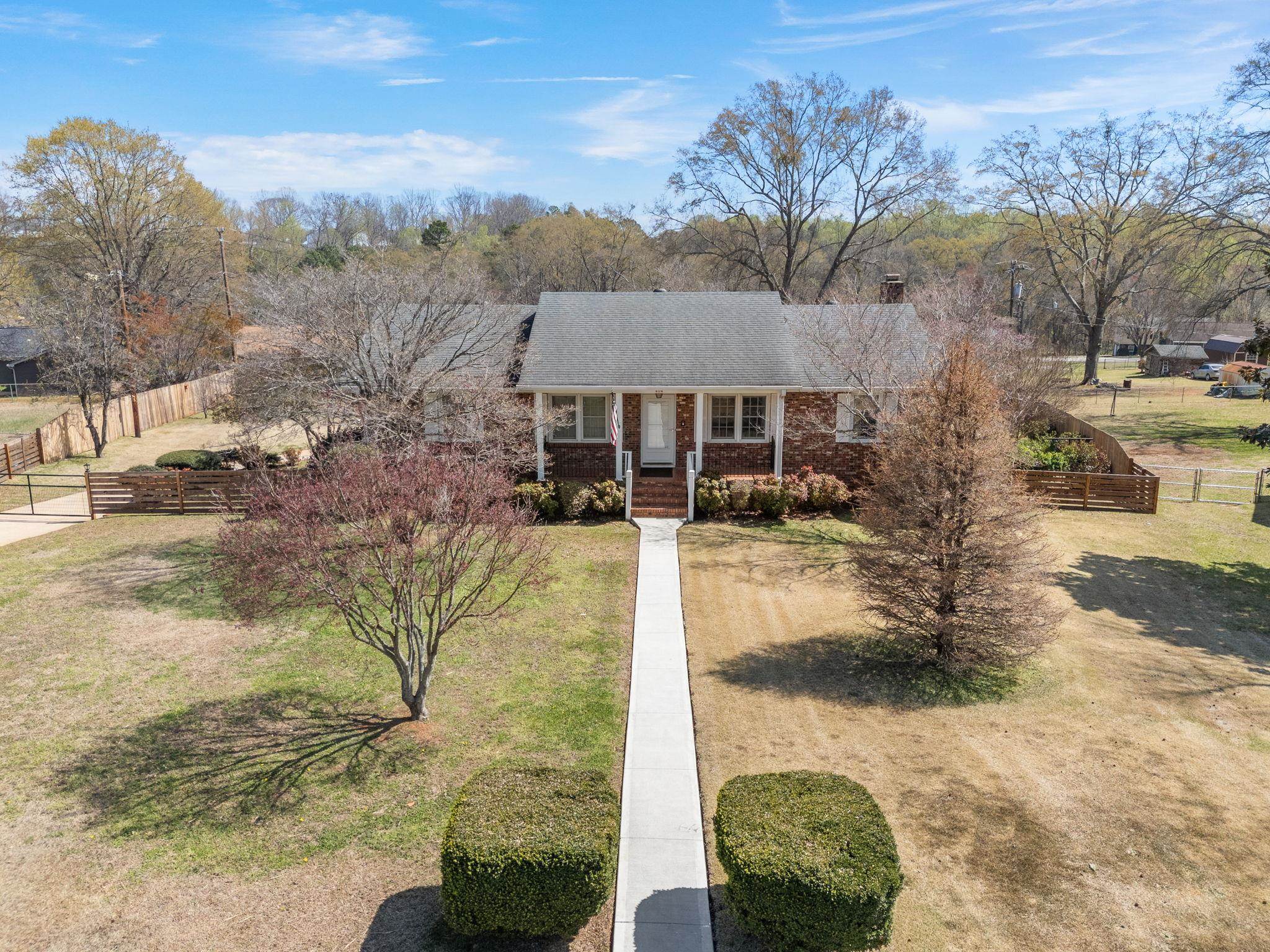 404 Shamrock Drive Boiling Springs, SC 29316 - Photo 5 of 50