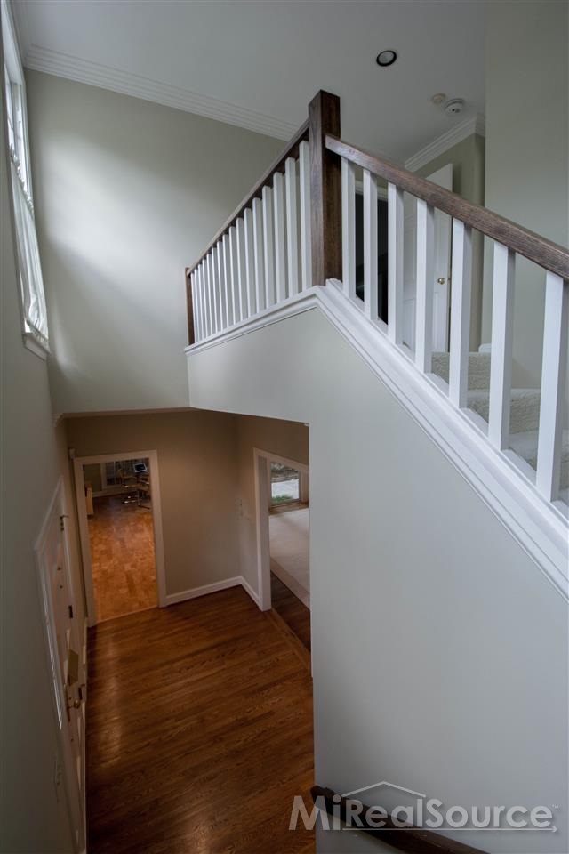 349 A Neff Road Grosse Pointe, MI 48230 - Photo 6 of 25 31198489-5.JPG