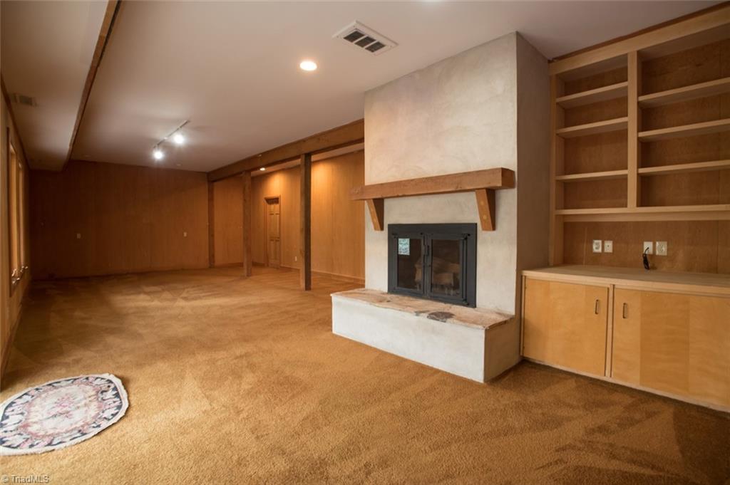 1034 Sweetbriar Road High Point, NC 27262 - Photo 20 of 29 Gallery Image 20