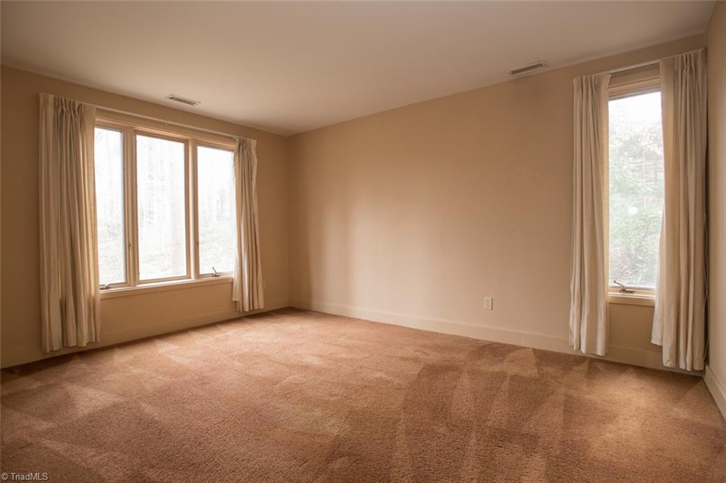 1034 Sweetbriar Road High Point, NC 27262 - Photo 21 of 29 Gallery Image 21