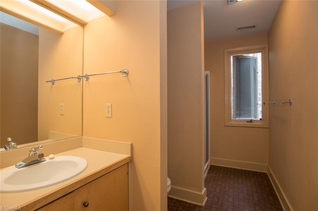 1034 Sweetbriar Road High Point, NC 27262 - Photo 22 of 29 Gallery Image 22