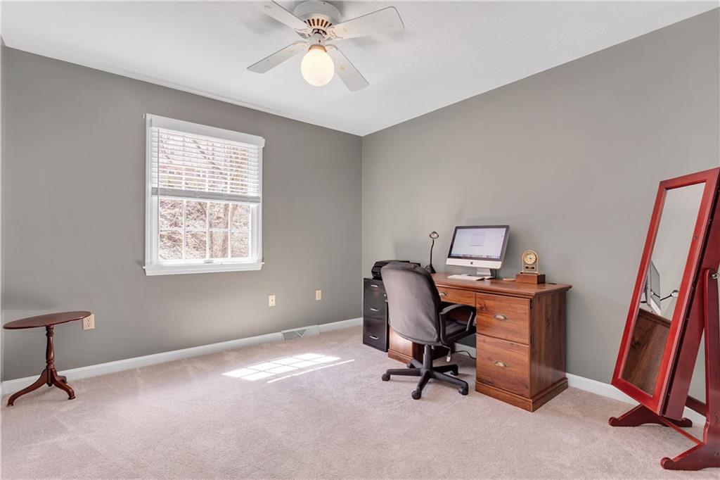 155 Vanderbilt Drive Pittsburgh, PA 15243 - Photo 17 of 25