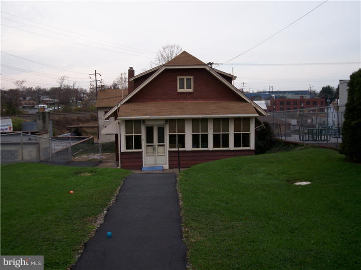 712 Lancaster Avenue Reading, PA 19607 - Photo 15 of 17 Gallery Image 15
