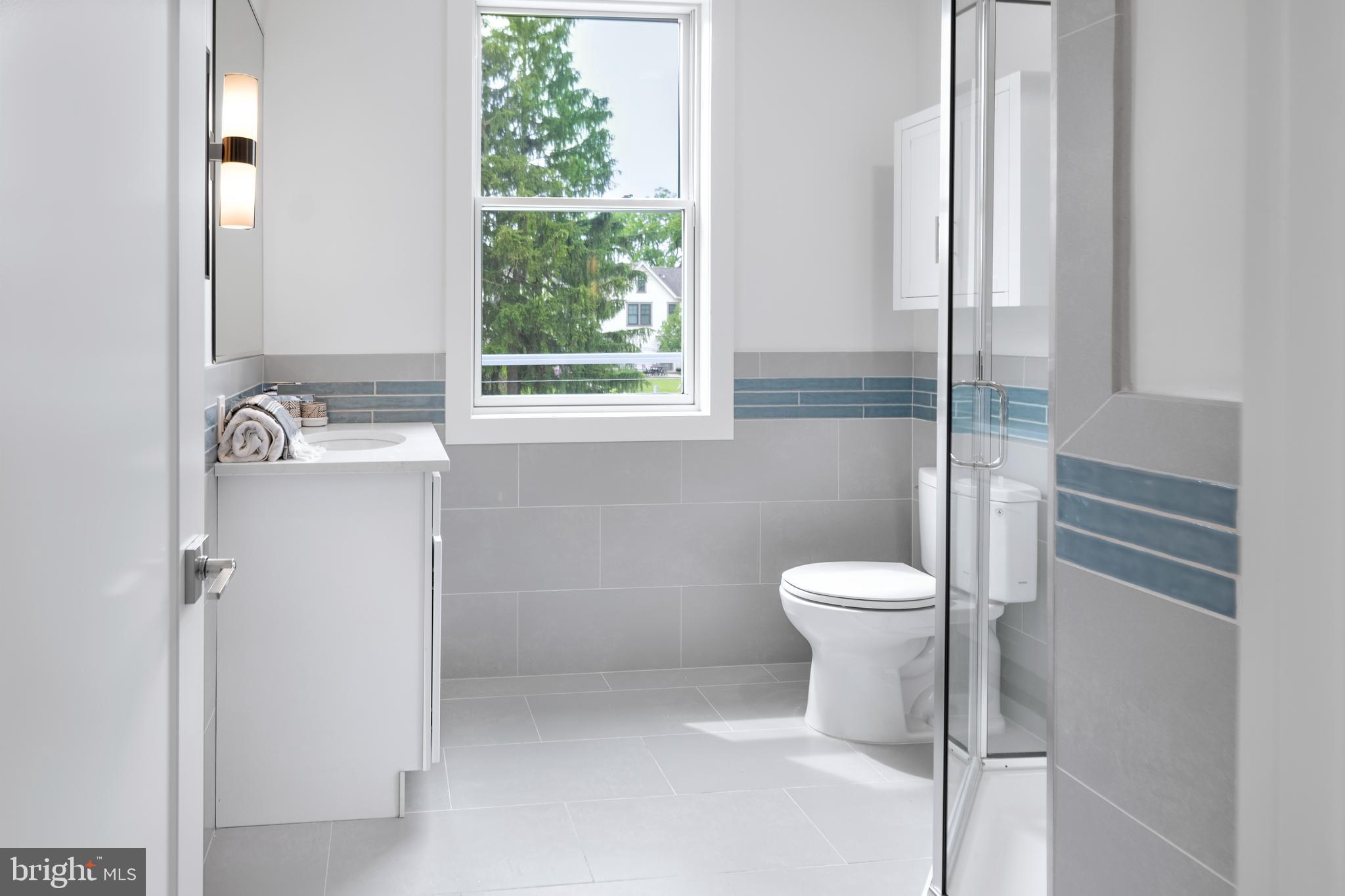 168 John Street, Unit 2 Princeton, NJ 08542 - Photo 11 of 14 Hall bathroom