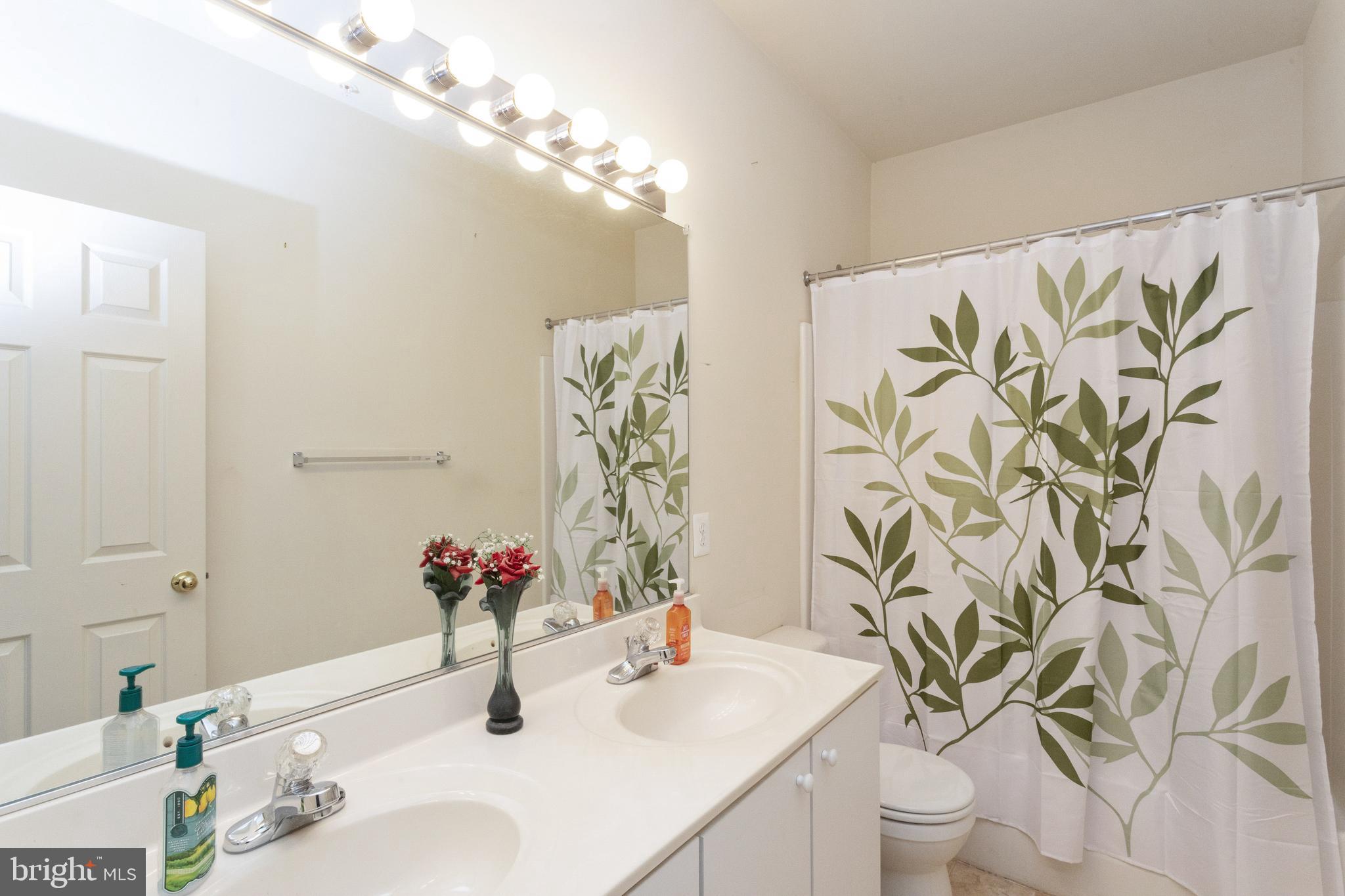 674 Luthardt Road Baltimore, MD 21220 - Photo 24 of 28 Hall full bath