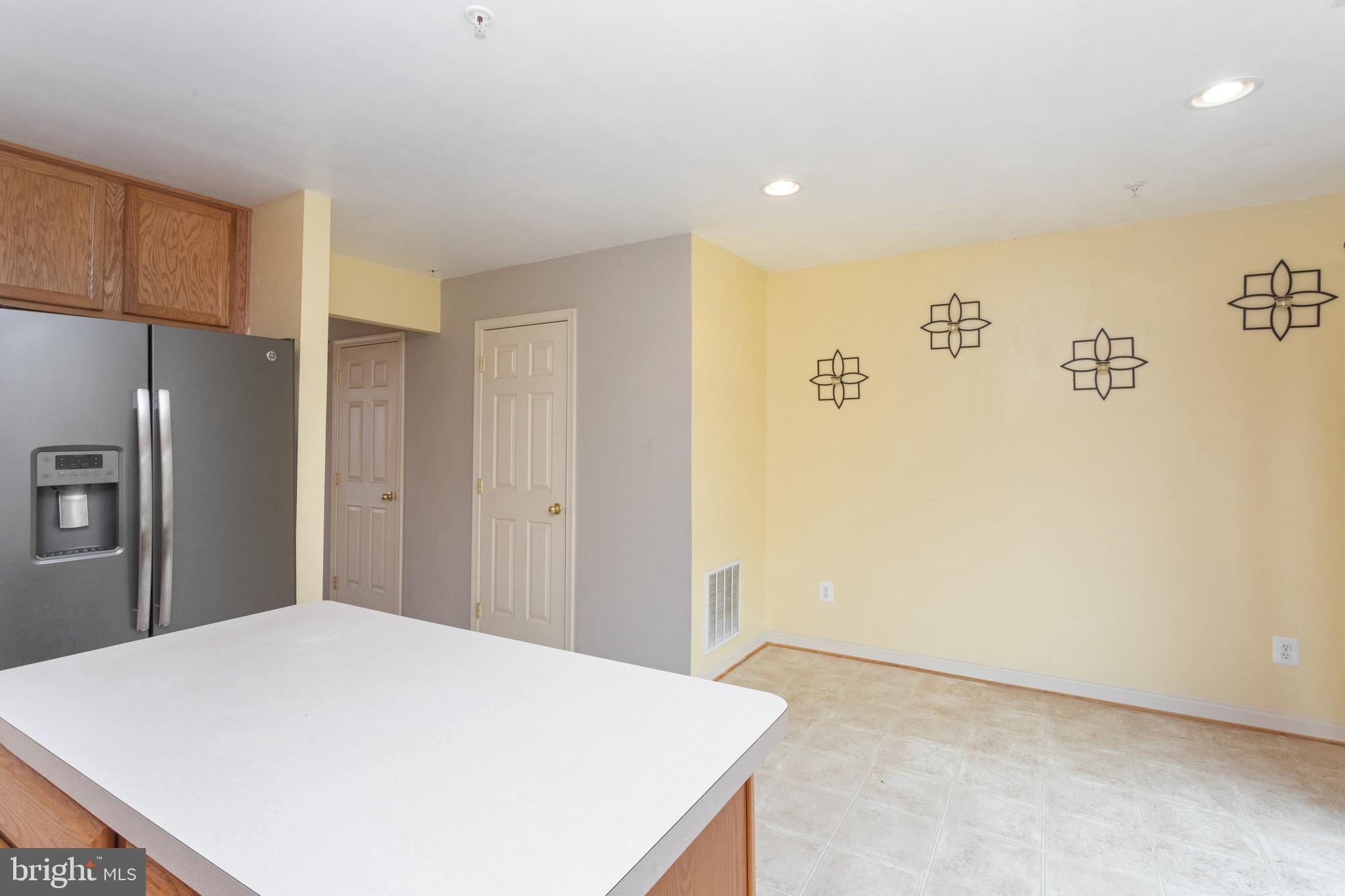 674 Luthardt Road Baltimore, MD 21220 - Photo 10 of 28 Kitchen/Dining Combo
