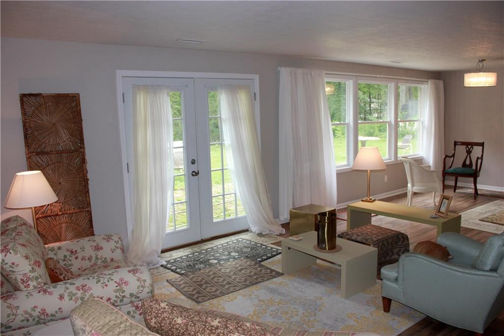 11822 Hoster Road Carmel, IN 46033 - Photo 3 of 23 Gallery Image 3