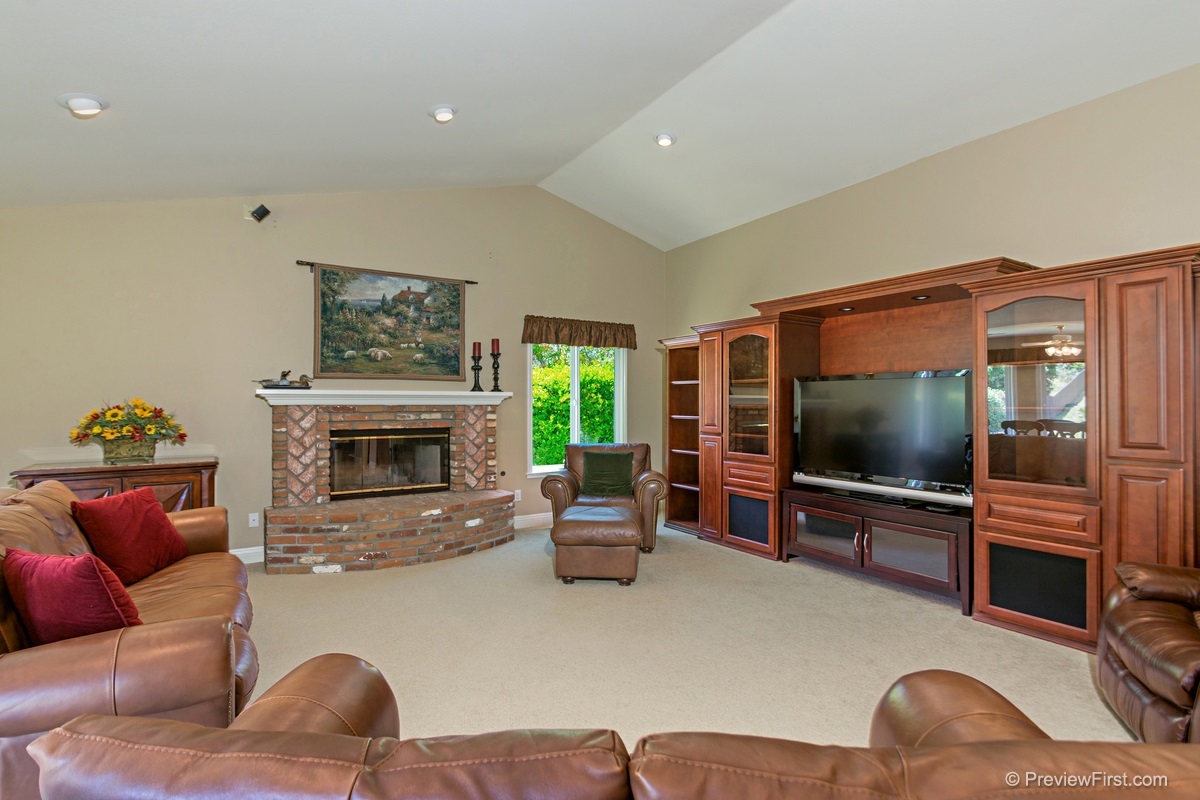14082 Valley Springs Road Poway, CA 92064 - Photo 9 of 22
