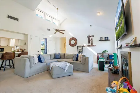 $440,000 | 2506 Bordeaux Way, Lutz, FL 33559