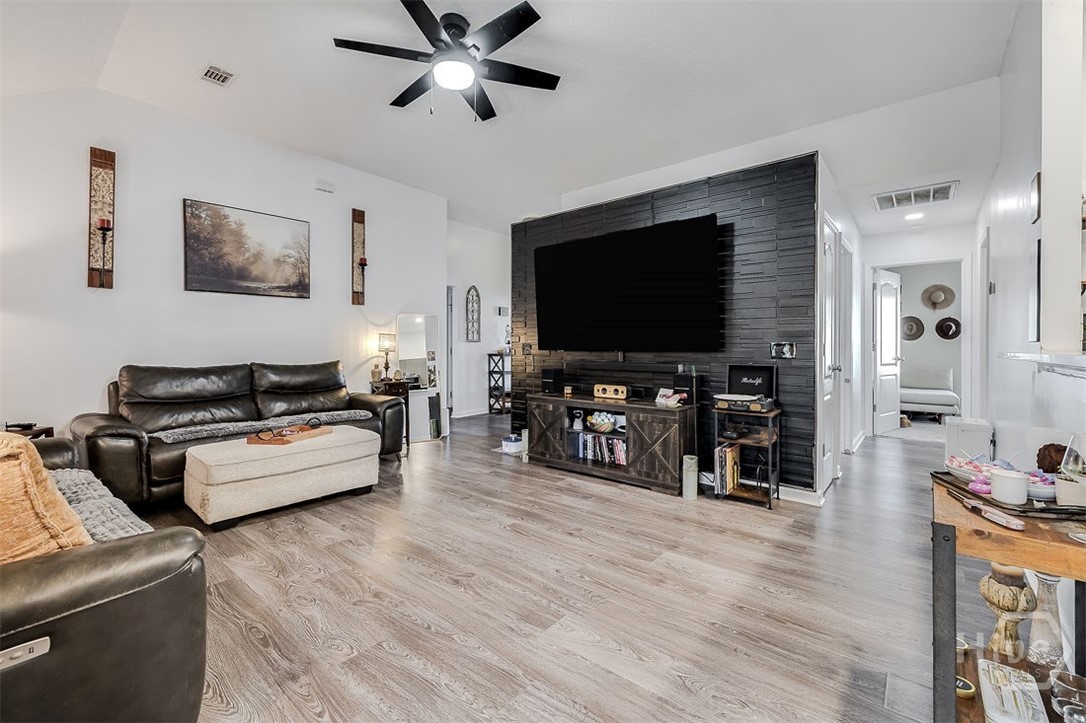 407 Woodhill Court Rincon, GA 31326 - Photo 7 of 32