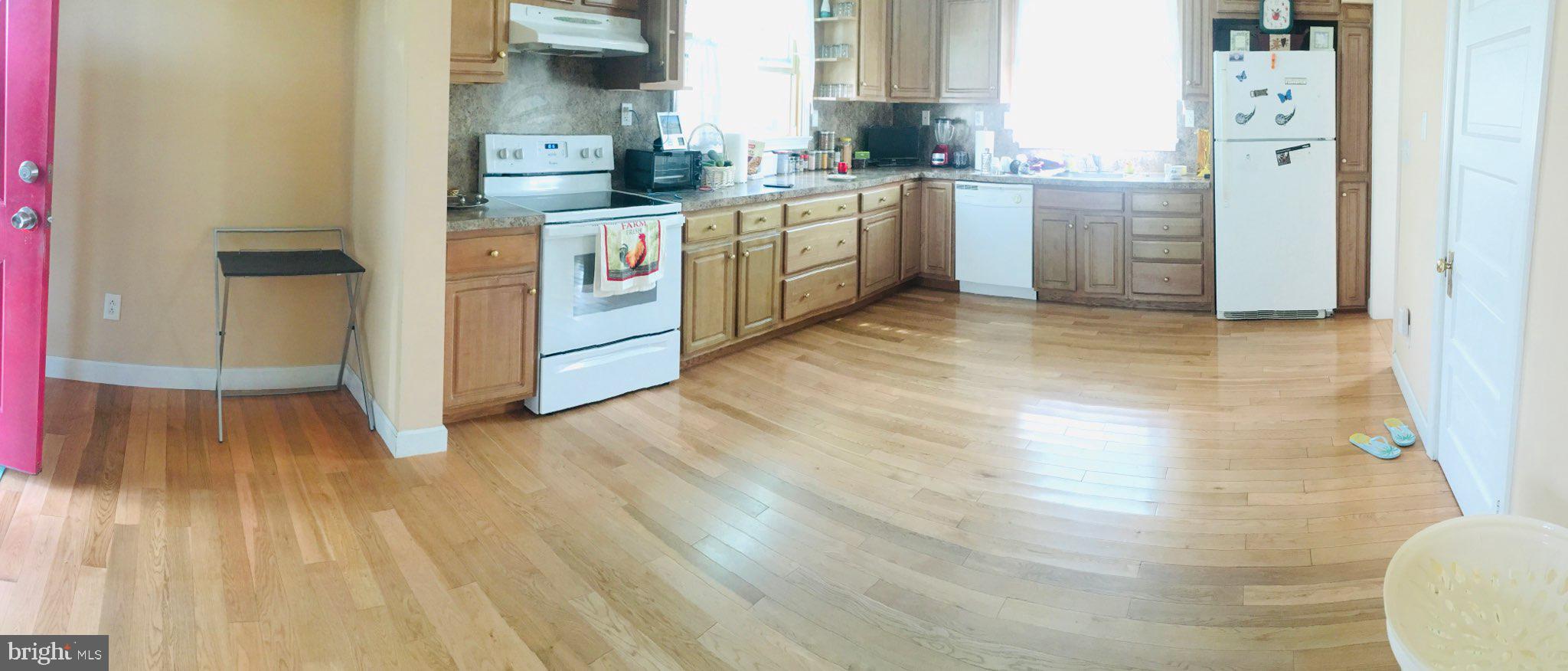 2801 Middletown Road Bethlehem, PA 18020 - Photo 8 of 17
