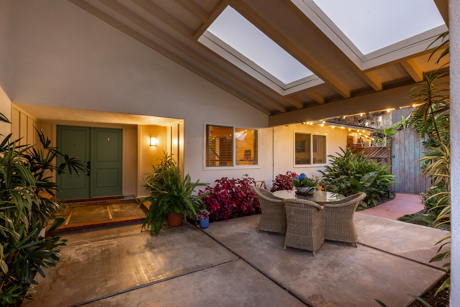 5402 Cameo Road Carpinteria, CA 93013 - Photo 2 of 28 a living room filled with furniture