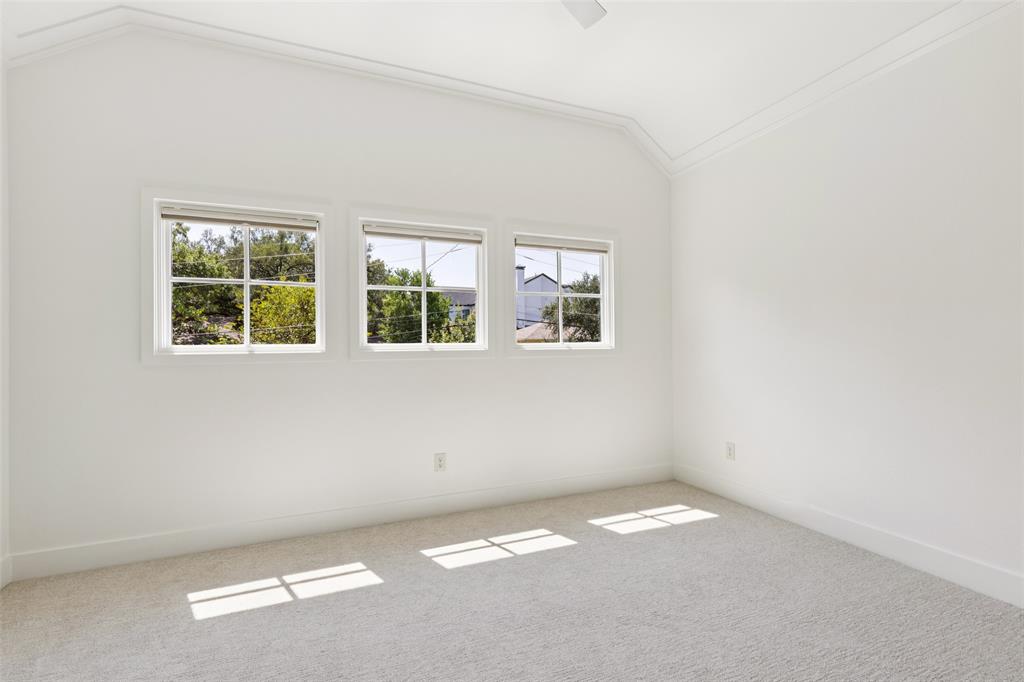 6757 Lakefair Circle Dallas, TX 75214 - Photo 31 of 40 an empty room with a window