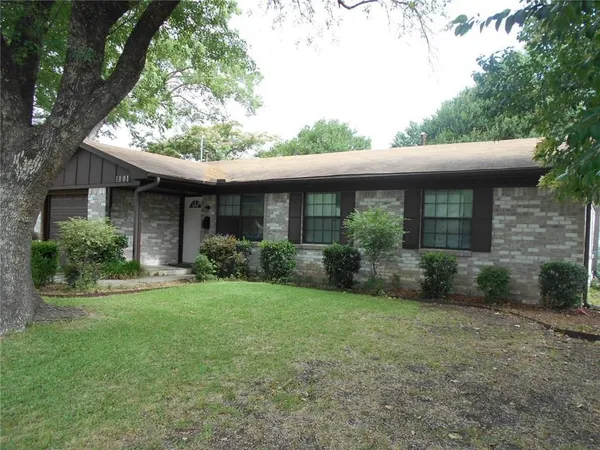 $2,095 | 1801 Meadowcrest Drive, Garland, TX 75042