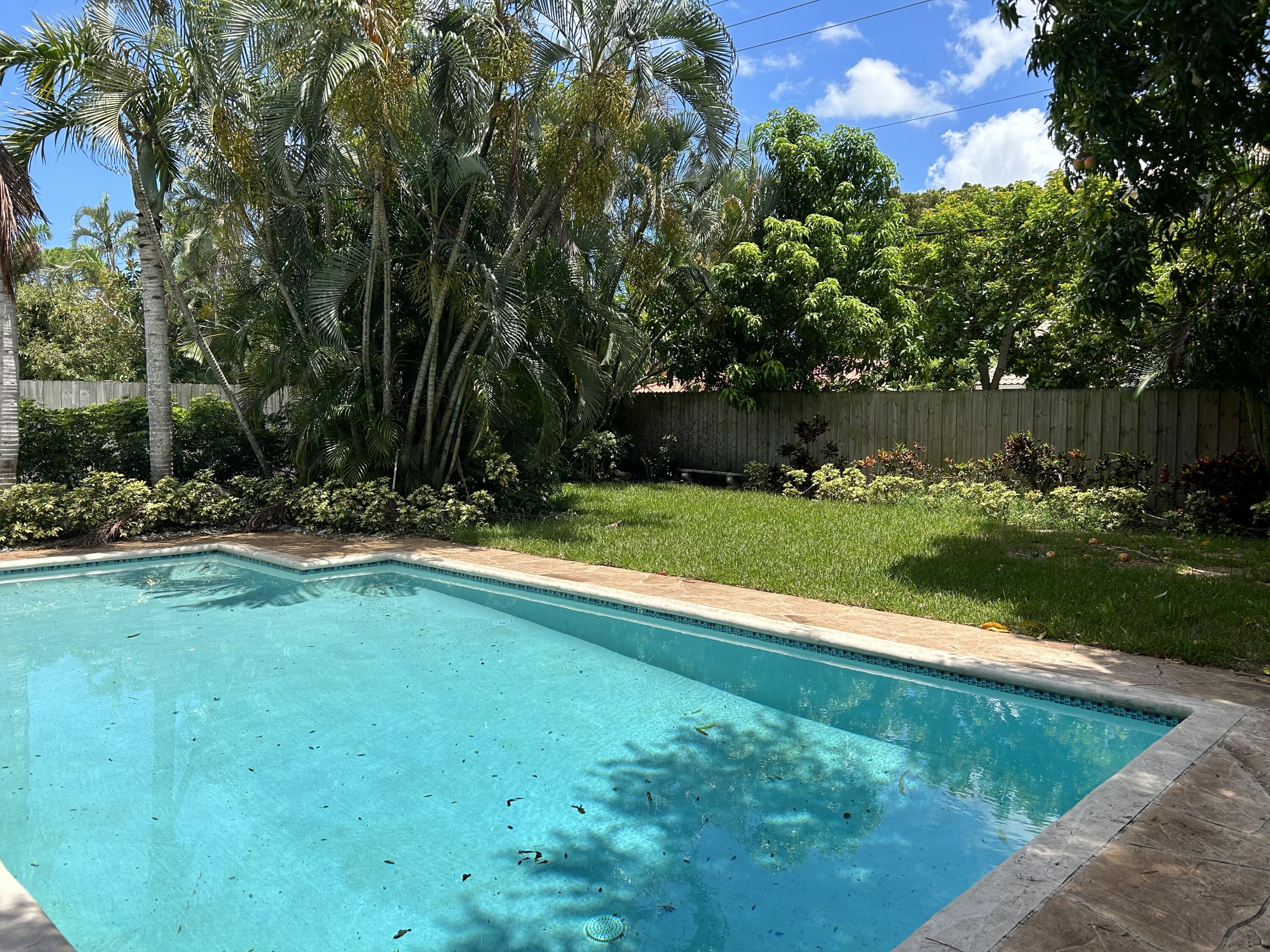 1260 Southwest 19th Street Boca Raton, FL 33486 - Photo 22 of 25 1260 pool