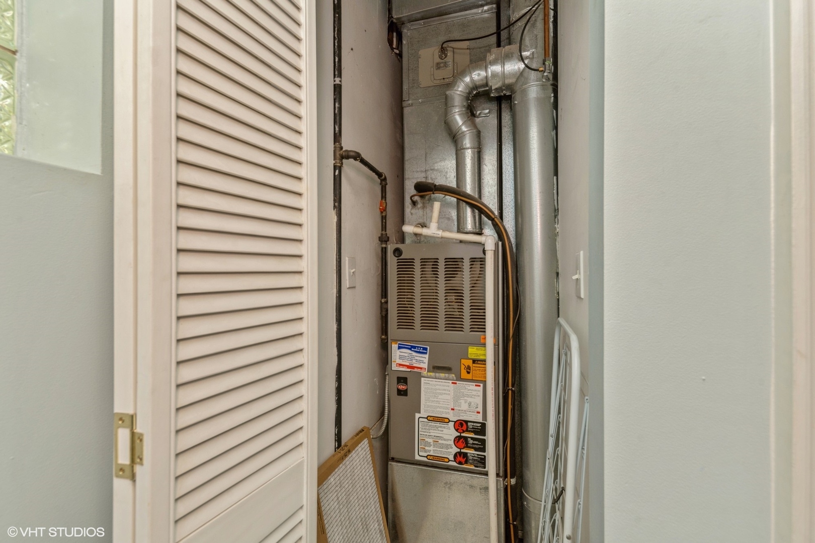 1908 West Augusta Boulevard, Unit 2 Chicago, IL 60622 - Photo 14 of 17