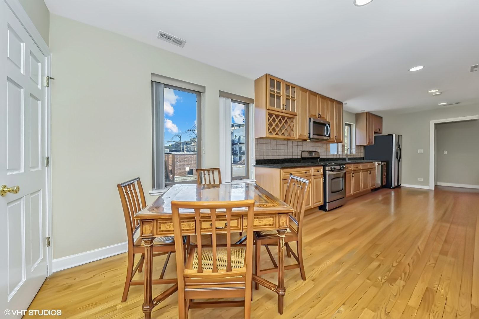 1908 West Augusta Boulevard, Unit 2 Chicago, IL 60622 - Photo 4 of 17