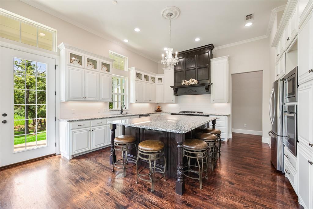 1619 Bloomfield Road Valley View, TX 76272 - Photo 8 of 39 Kitchen with large island.