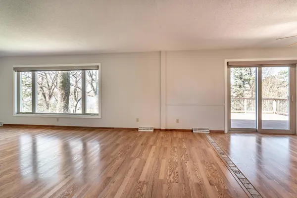 $619,000 | 1721 Minnehuta Drive, Fergus Falls, MN 56537